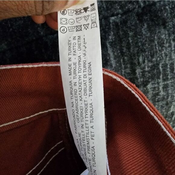 Zara  - Picture 3 of 5